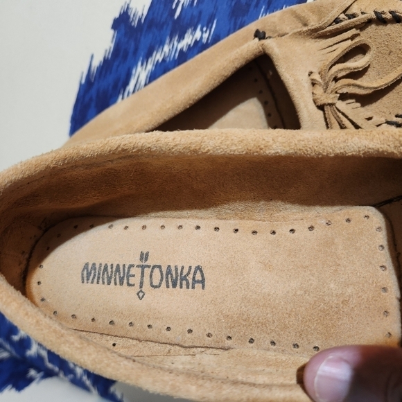 minnetonka suede moccasins - Picture 3 of 7